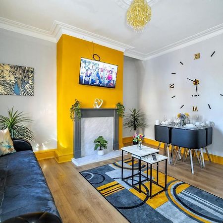 *1Es* For Your Most Relaxed & Cosy Stay + Free Parking + Free Fast Wifi * Leeds  Luaran gambar