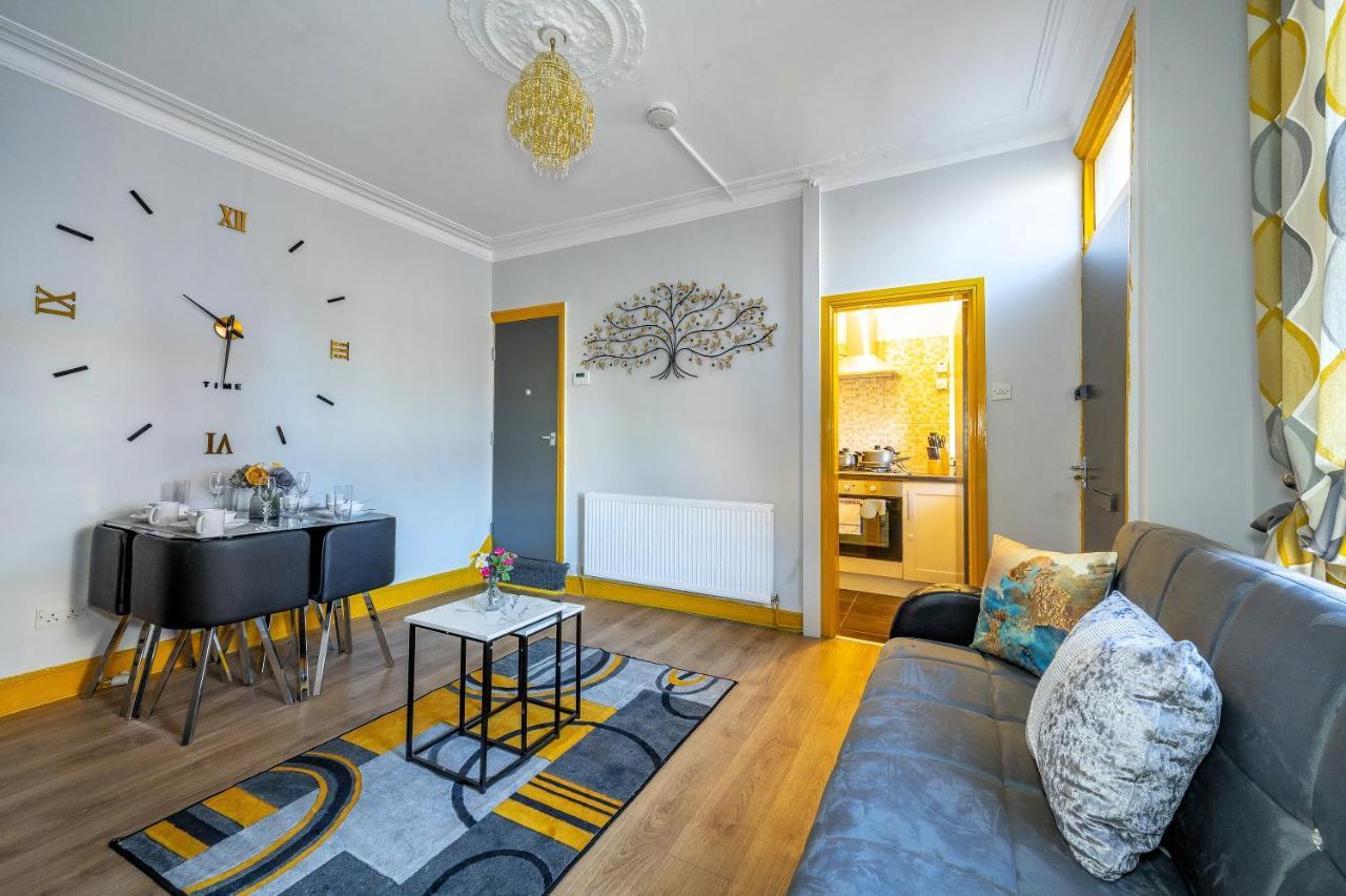 *1Es* For Your Most Relaxed & Cosy Stay + Free Parking + Free Fast Wifi * Leeds  Luaran gambar